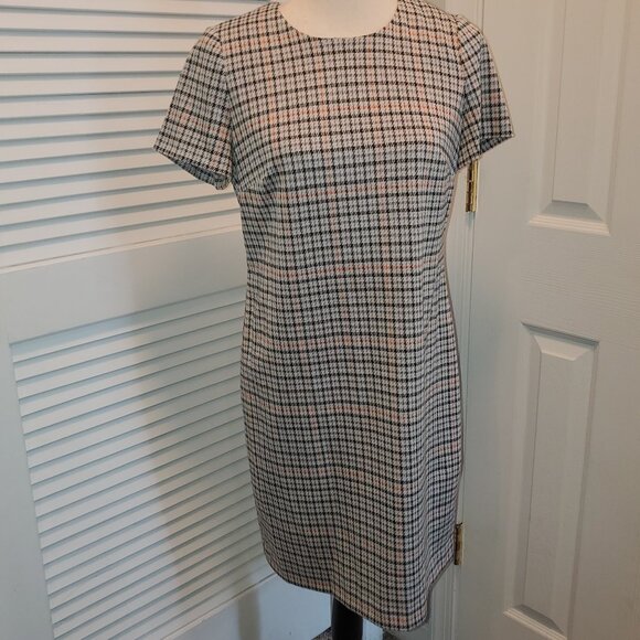 NWT Calvin Klein Short Sleeve Sleeve Dress - Size 8 - Picture 3 of 7
